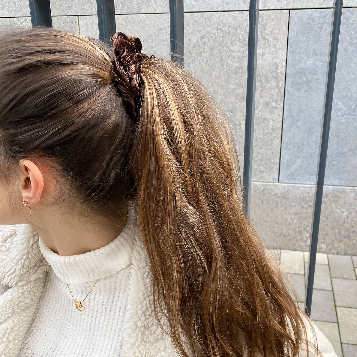 Samt-Scrunchie Braun - Bellody® (1 Stück - Mocha Brown)