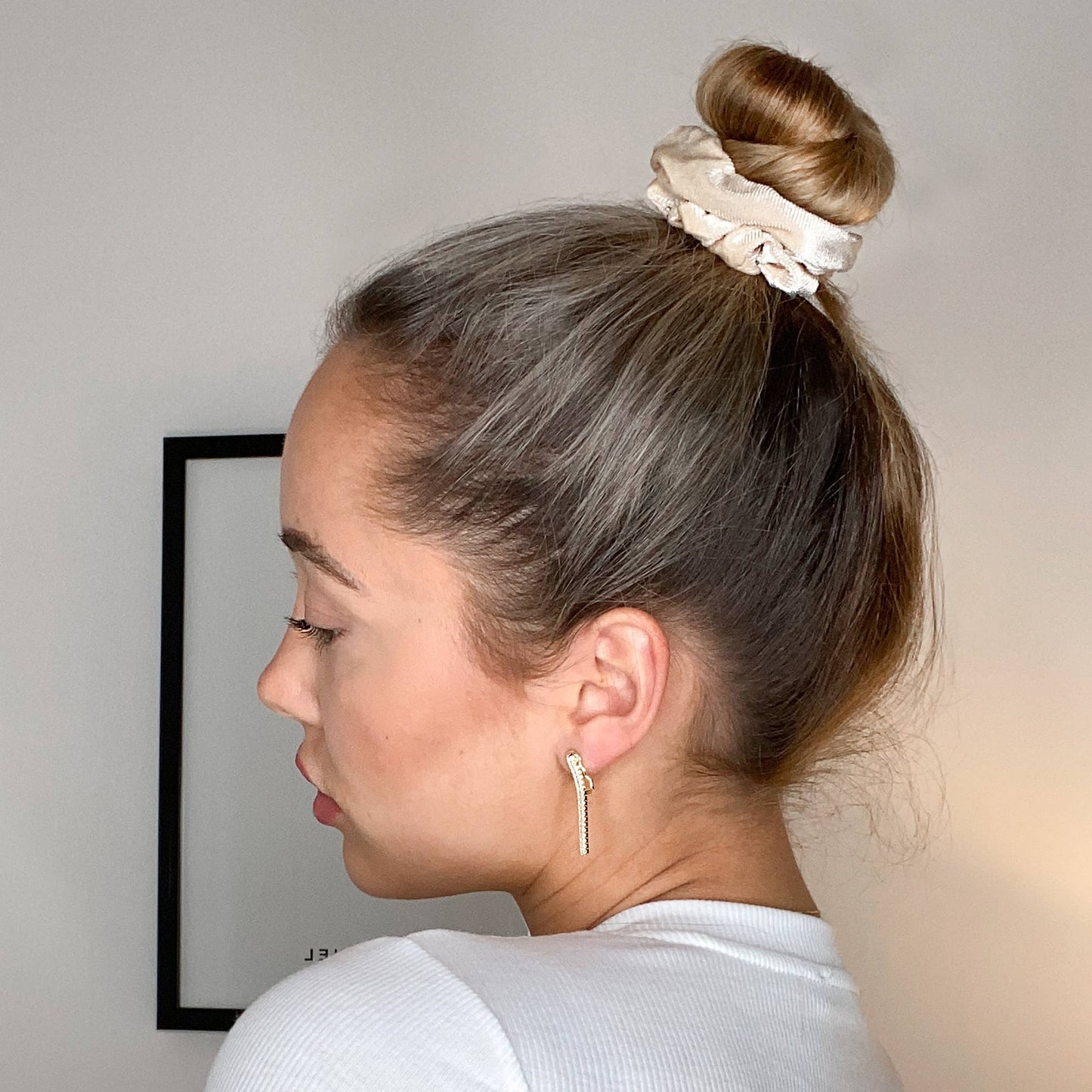 Samt-Scrunchie Beige - Bellody® (1 Stück - Champagne Beige)