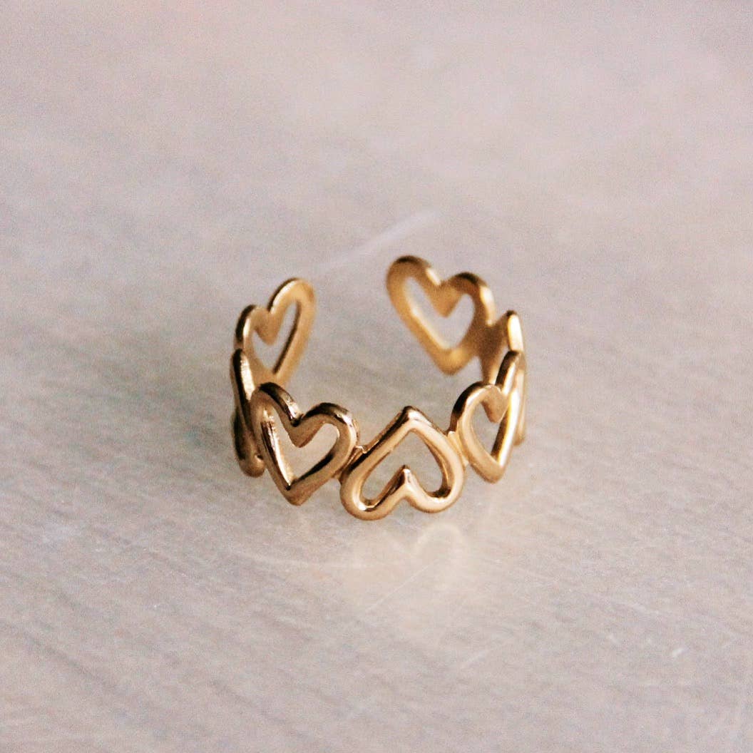 Ring mit feinen Herzen - verstellbar
