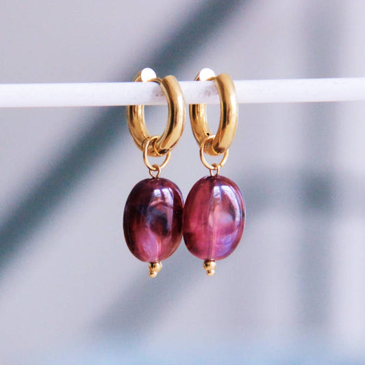 Breiter Creolen mit ovalem Harzanhänger - lila