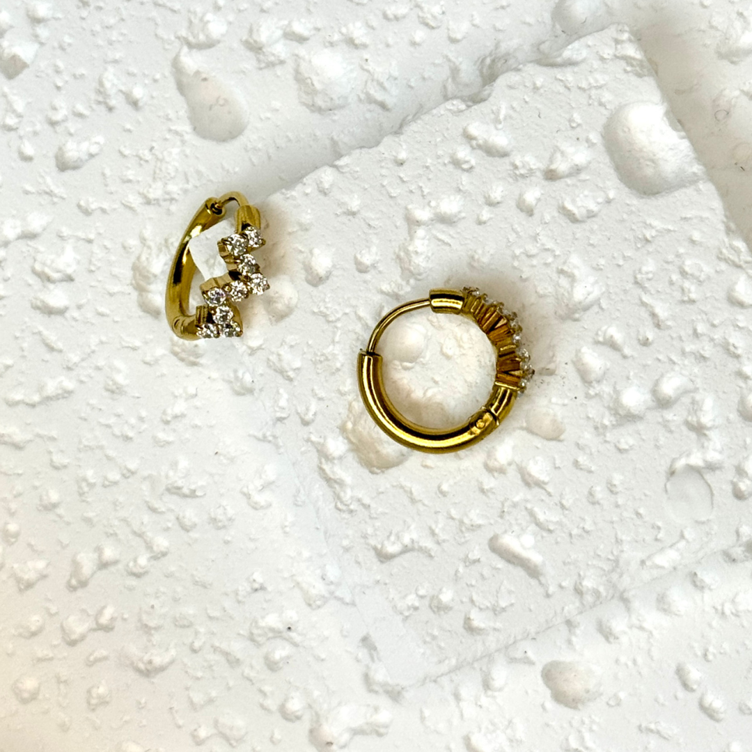 Kleiner Zirkonia-Hoop